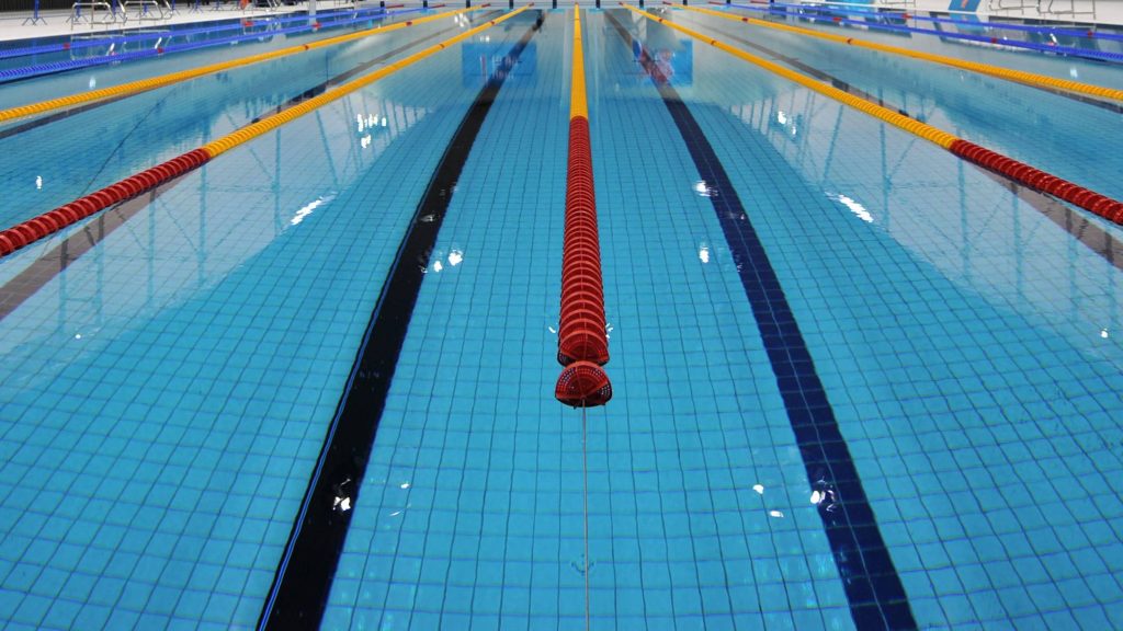 Versenyen halt meg egy 12 éves fiú, börtönbe kerülhetnek az egyiptomi úszóvezetők