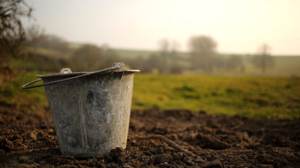 Egy vödör vízbe fulladt egy kislány Brazíliában