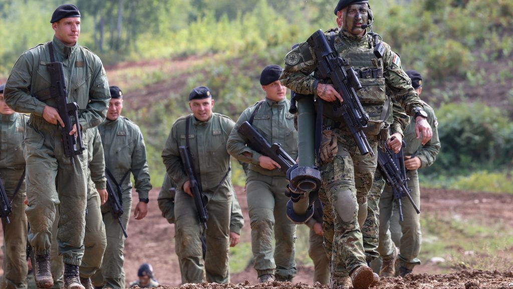 Sorkatonaság: 1200 fiatal kapott behívót Horvátországban