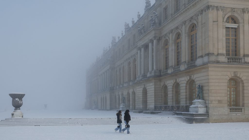Már halálos áldozatai is vannak a téli időnek Franciaországban