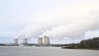 Atomerőmű Franciaországban.