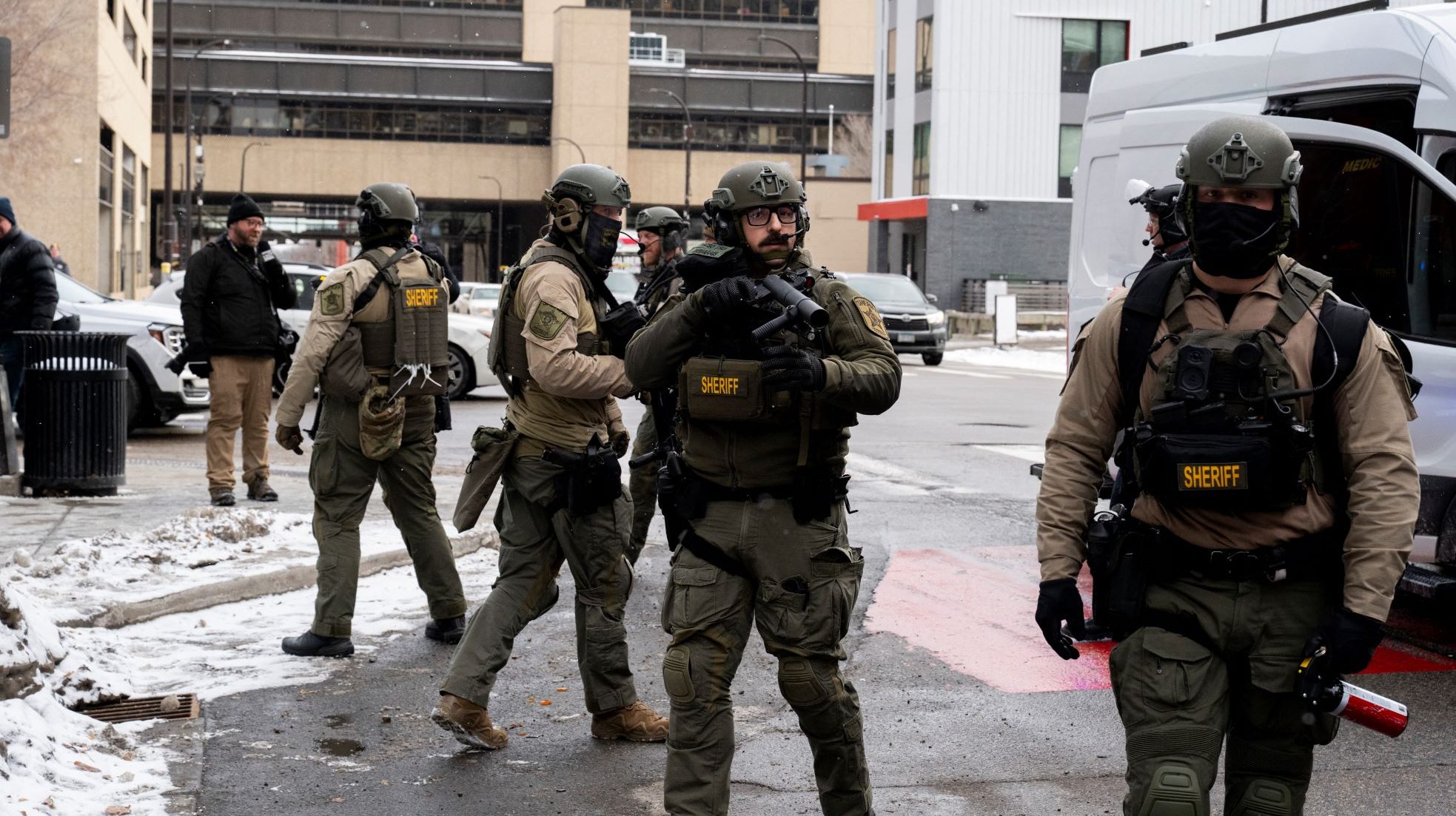 Készenlétbe helyeztek 1500 katonát a Minnesota állambeli ICE-ellenes tüntetések miatt Kép