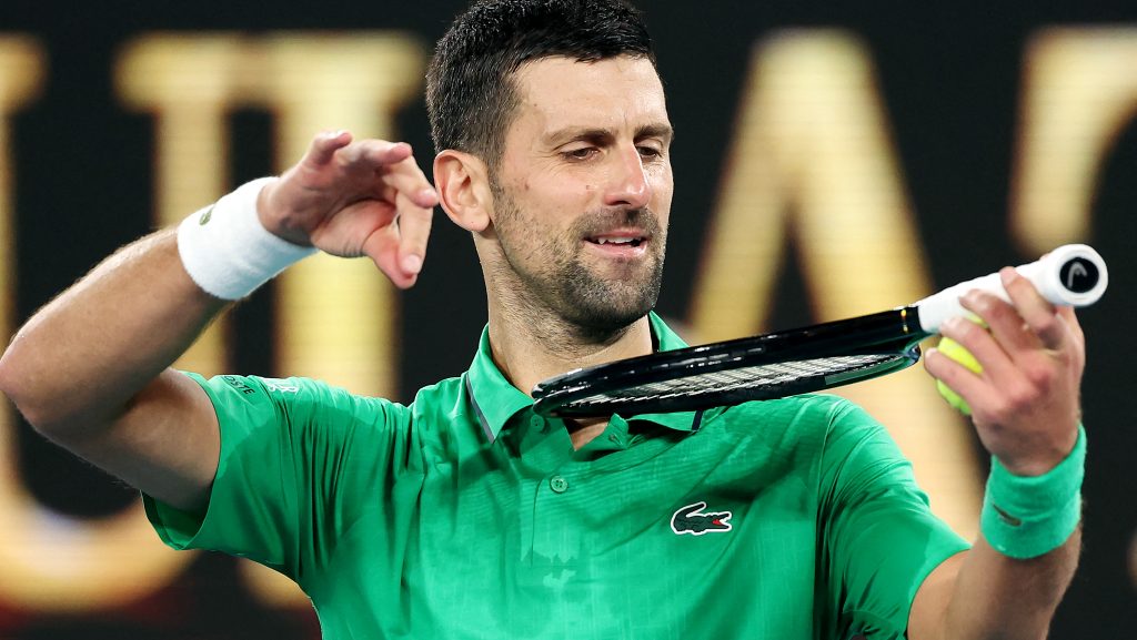 Novak Djokovic átugrott egy fordulót és negyeddöntős