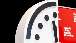 végítélet órája, doomsday clock, bulletin of atomic scientists, előrejelzés, nacionalizmus