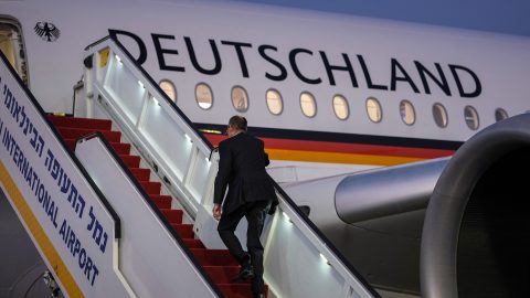 Friedrich Merz felszáll a kormánygépre.