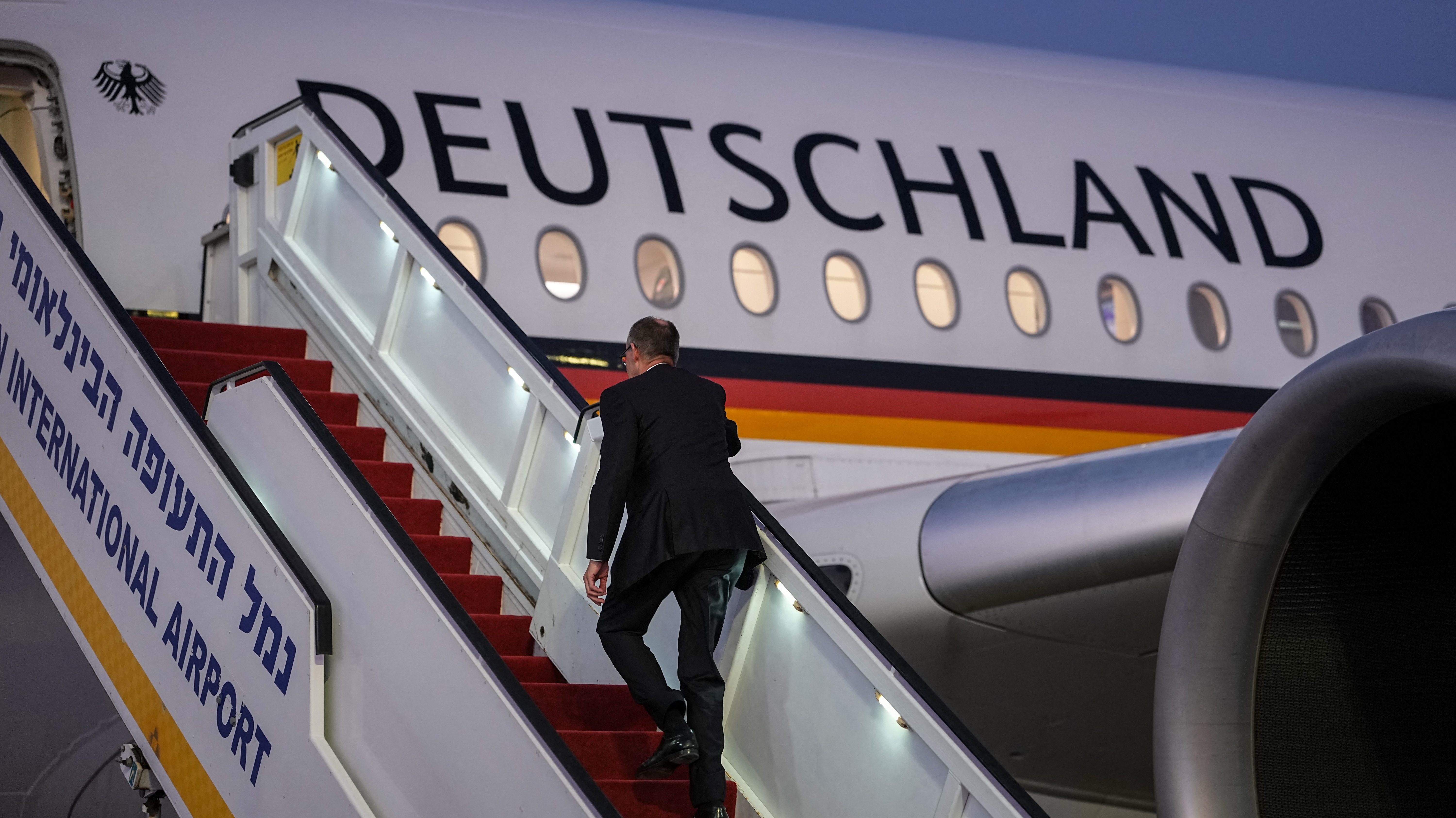 Friedrich Merz felszáll a kormánygépre.