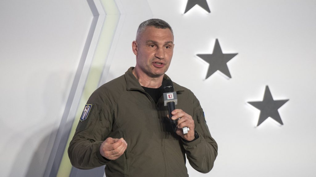 Klicsko arra szólított fel mindenkit, hogy aki tudja, hagyja el Kijevet