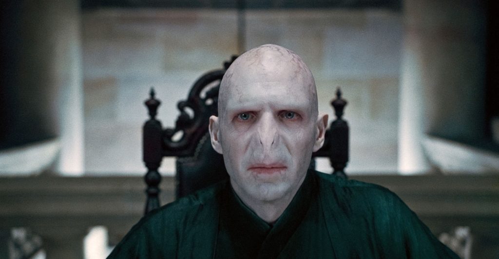 Ralph Fiennes elkotyoghatta, ki lesz az új Voldemort