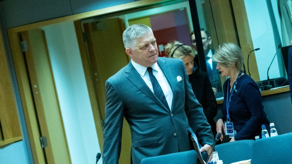 A felvidéki magyarokért tüntettek a szlovák nagykövetség előtt