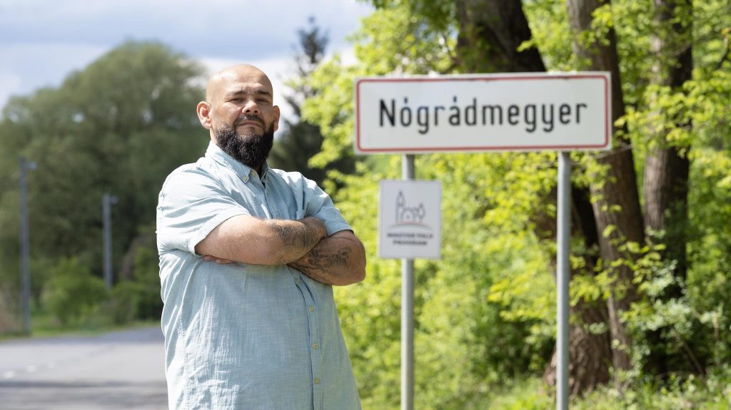 Nógrádmegyer polgármestere: Lázár János nyilatkozata nem egyszeri elszólás a cigány magyarokról