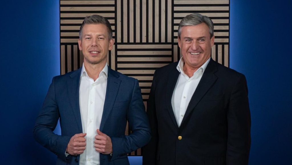 Kapitány István: A kormány sorozatos hibái lefele tartó spirálba taszították az országot