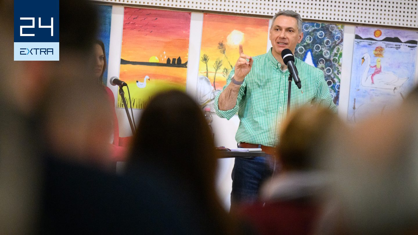 Balavány: Lázárnál a magyar arra való, hogy utazzon az InterCityn, a cigány pedig arra, hogy takarítsa utána a szart