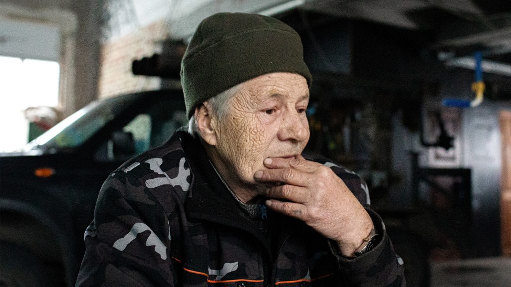 „Hadifogságba nem kerülök, mindig van nálam egy kis meglepetés” – rakétákat szerelnek és lőnek vissza a nyugdíjas Kaszpi Farkasok