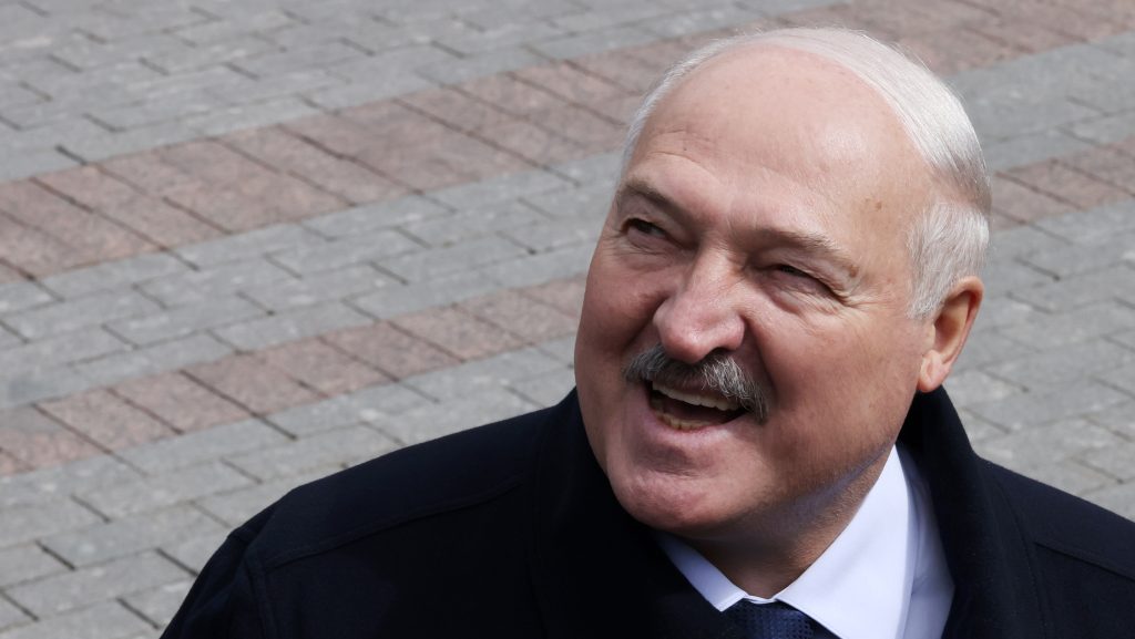 Lukasenka önként jelentkezett Trump béketanácsához