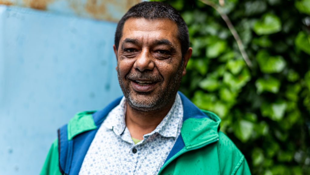 Orsós János Lázár Jánosnak: Üljön fel egy InterCityre, nézze meg a saját szarát és takarítsa el magával együtt