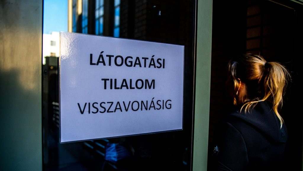 Influenza: látogatási tilalmat vezettek be Szegeden