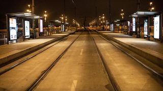 A 4-6-os villamos kihalt megállója a Margit-hídnál.