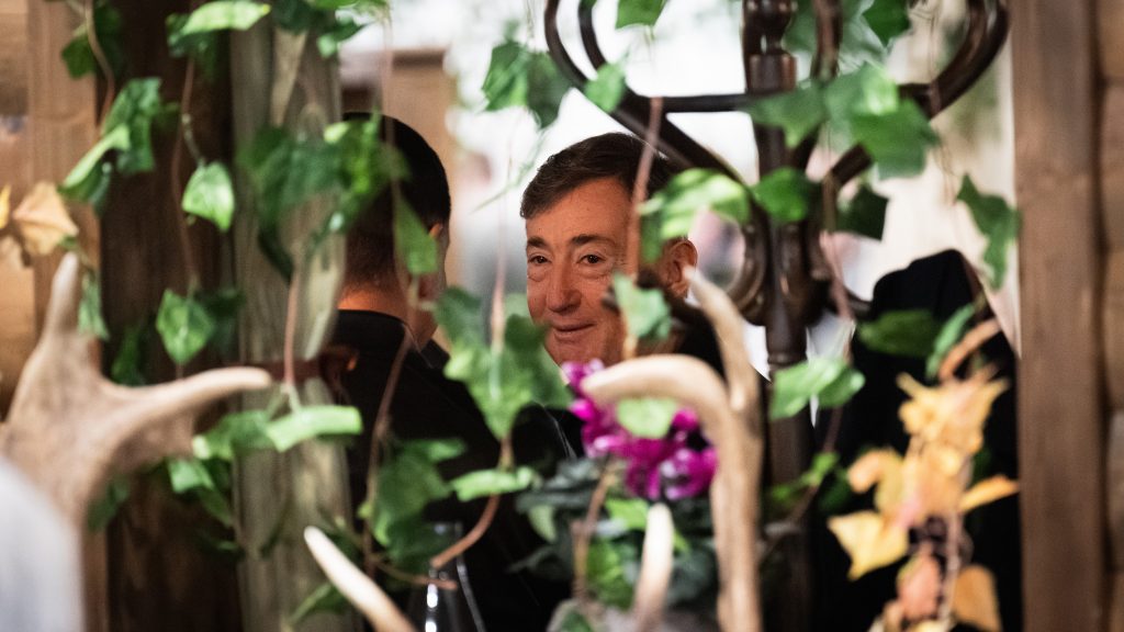 Pezsgőfürdővel ellátott wellness apartmanokat építenek a Mészáros-cégek Felcsút határában