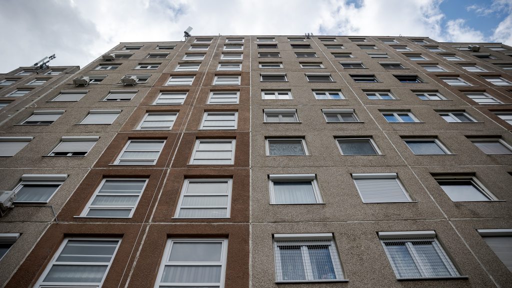 Duna House: fordulat a panellakás áraknál, Budapestet is elérheti a korrekció