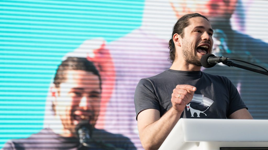 A Kétfarkú elindul a választáson, de arra kéri a szavazókat, egyéniben ne őket támogassák