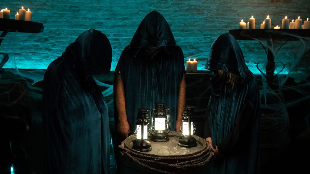 Angliában színdarabot csinálnak az Árulókból