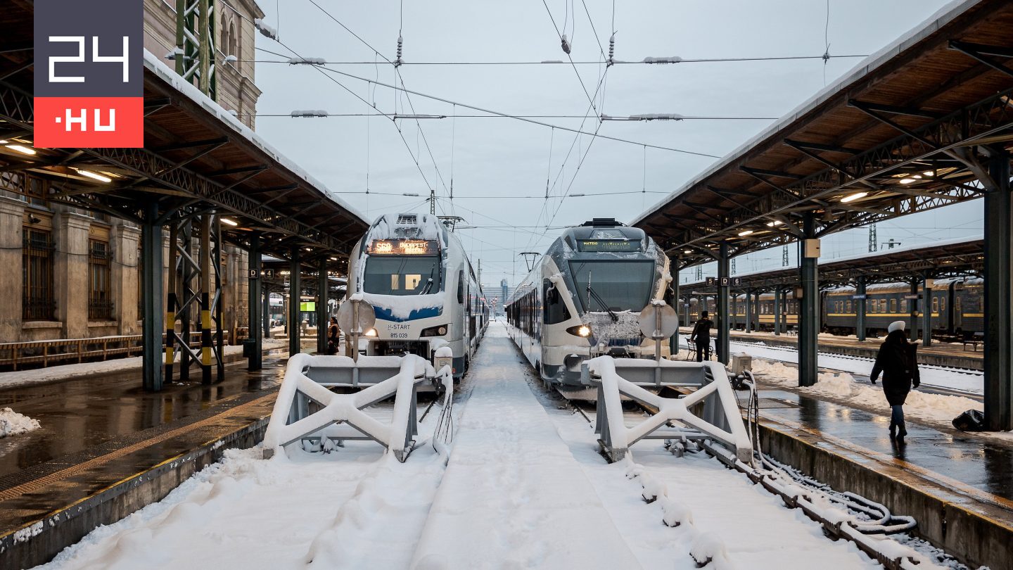 MÁV: a pécsi vonalon felsővezeték-szakadás, a győrin váltóhiba miatt késnek a vonatok