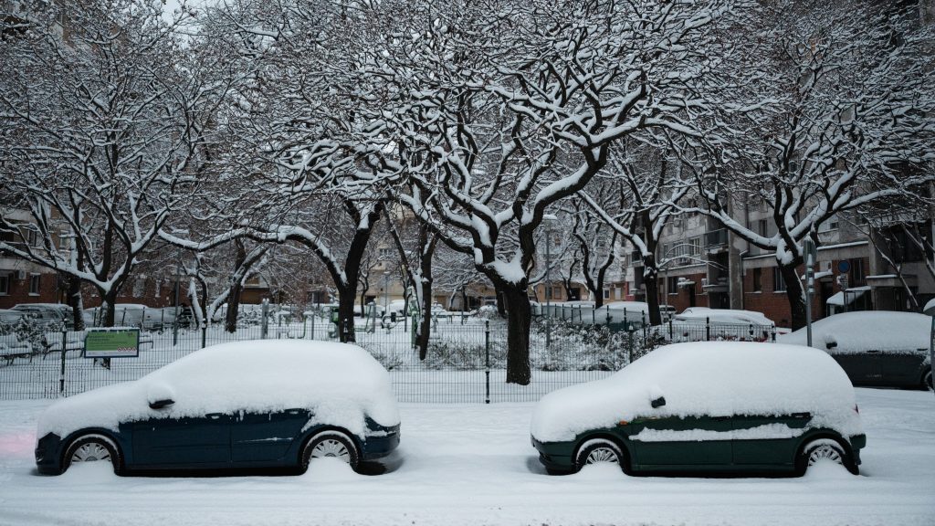 Videó: Több település elérhetetlenné vált az erős hófúvás miatt Fejér megyében