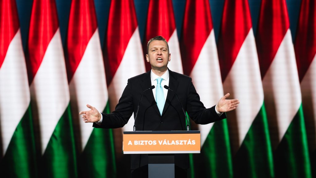 Menczer nem döntötte el, fogja-e még poloskázni Magyar Pétert