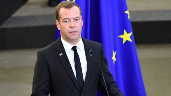 Medvegyev: jogellenes, de következetes Donald Trump fellépése