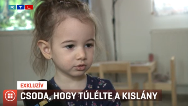 Csigákat akart megnézni, de beesett a medencébe, kétszer kellett újraéleszteni a kislányt