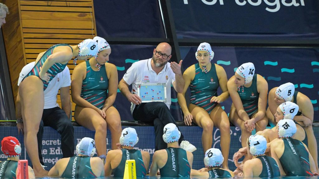 Funchal, 2026. január 29. Cseh Sándor, a magyar válogatott szövetségi kapitánya (k) a női vízilabda Európa-bajnokság B csoportjának harmadik fordulójában játszott Magyarország - Portugália mérkőzésen a funchali Olimpiai Uszodakomplexumban 2026. január 29-én. MTI/Szigetváry Zsolt