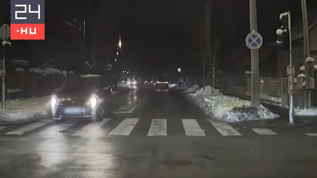 Busz elé hajtott egy autó Csepelen, a busz volt az erősebb – videó