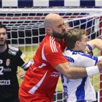 Sipos Adrián (középen)