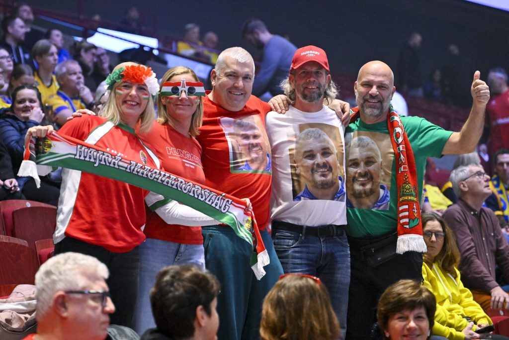 Magyar szurkolók.