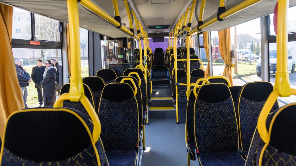 Rosszul lett vezetés közben és meghalt a MÁV-csoport egyik buszsofőrje