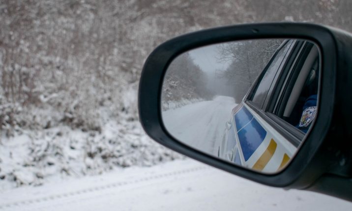 Az utolsó pillanatban húztak ki egy 17 éves lányt a jeges vízből az ózdi rendőrök