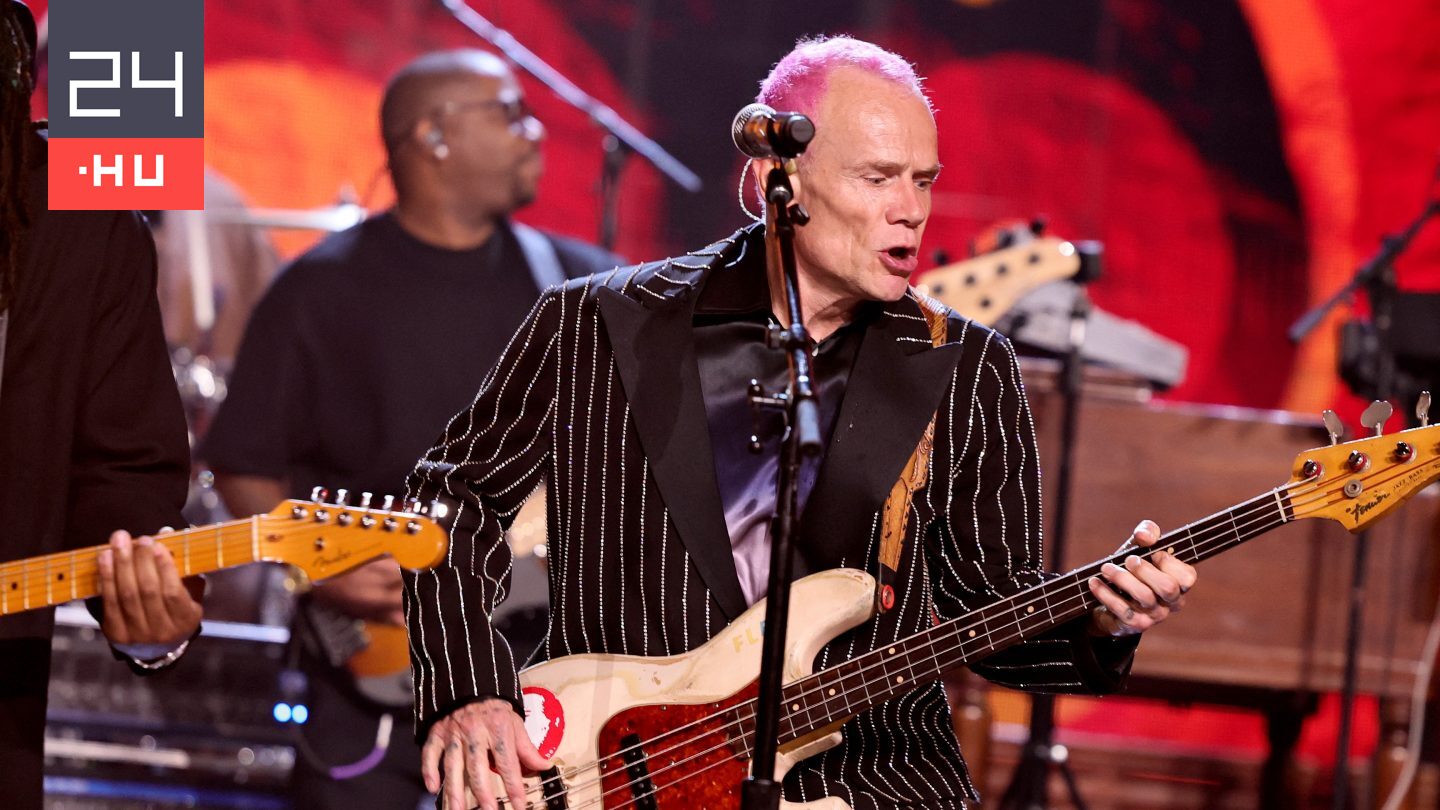 Jön a Red Hot Chili Peppers gitárosának szólóprojektje, nem akármilyen nevekkel dolgozott együtt