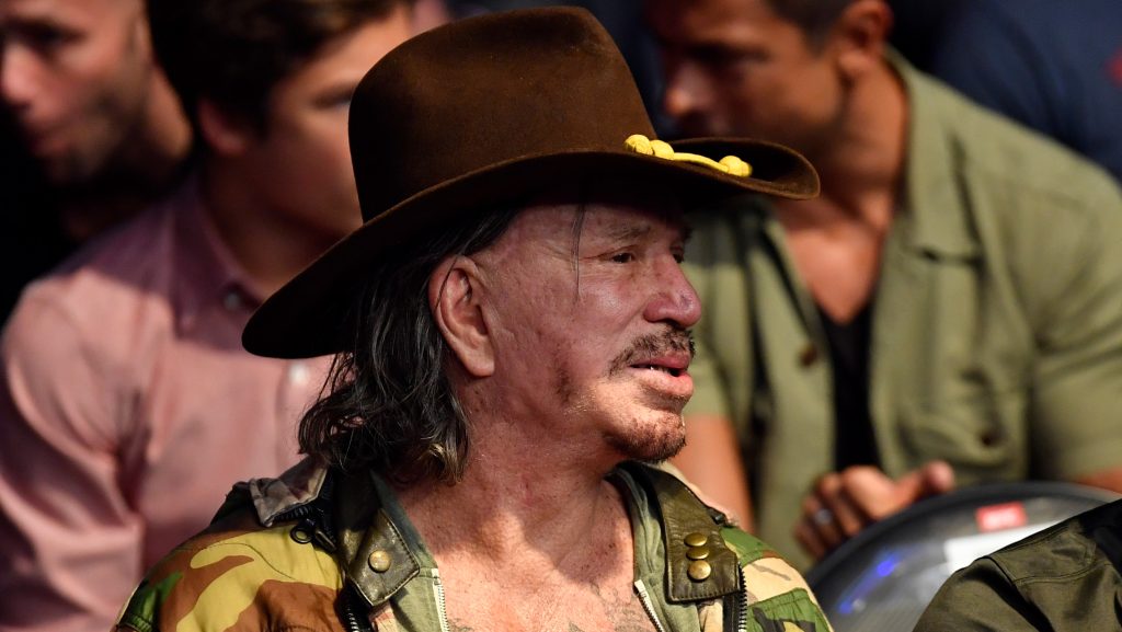 Mickey Rourke a rajongóival dobatná össze 20 milliós lakbértartozását, nehogy kilakoltassák