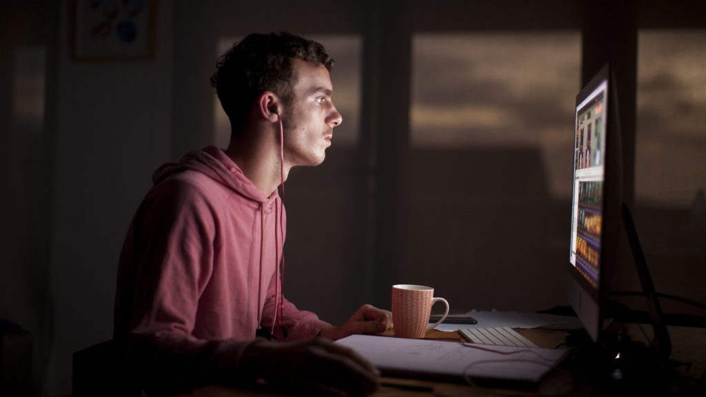 Kiderült, miért veszélyes, hogy későn fekszünk le aludni