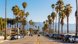 Kalifornia, egy petíció szerint a dánoknak meg kéne vásárolni az amerikai államot, válaszul arra, hogy Trump megszerezné Grönlandot.