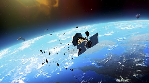 Föld körül keringő űrszemét.