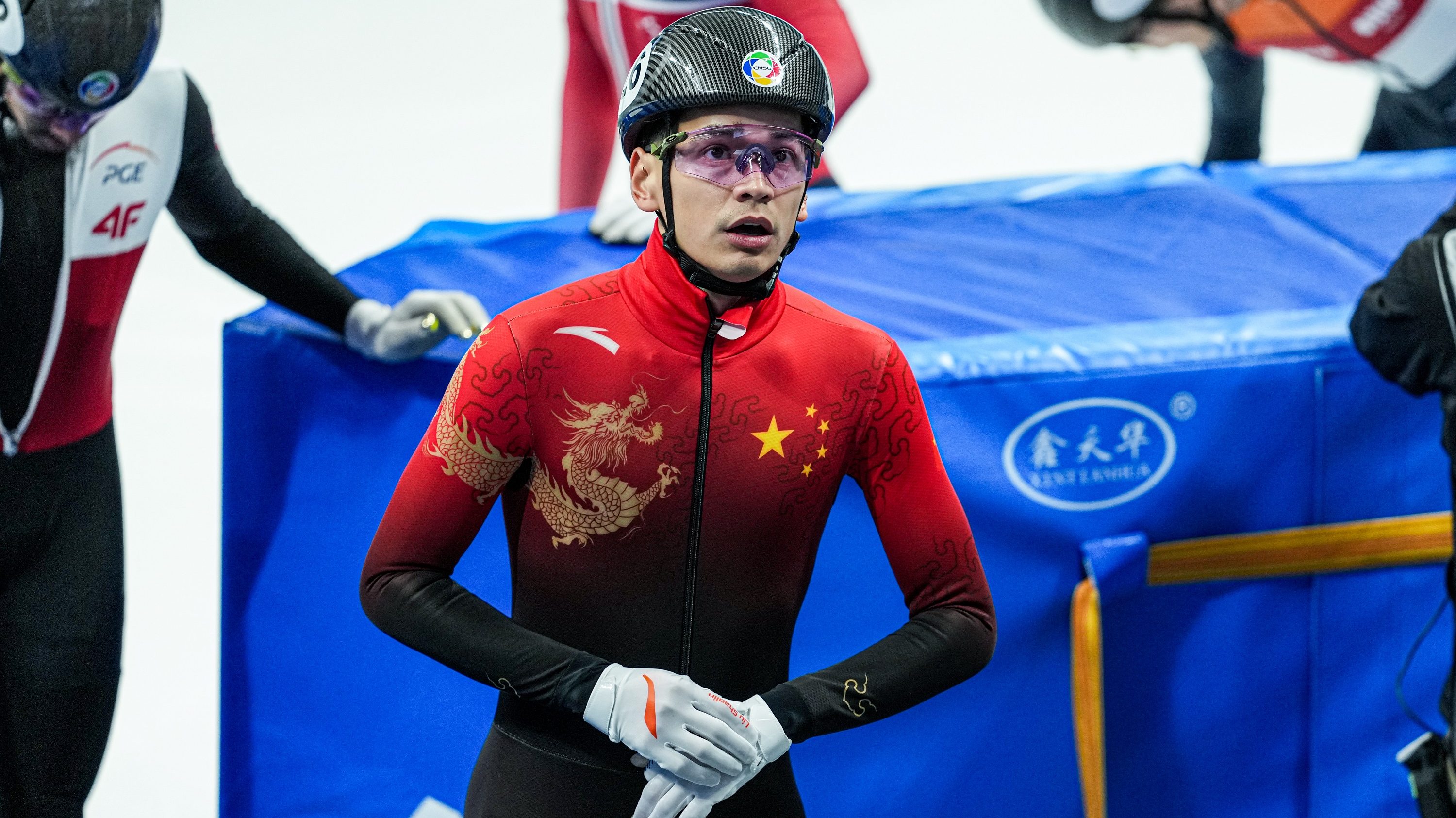 Liu Shaolin Sándor.