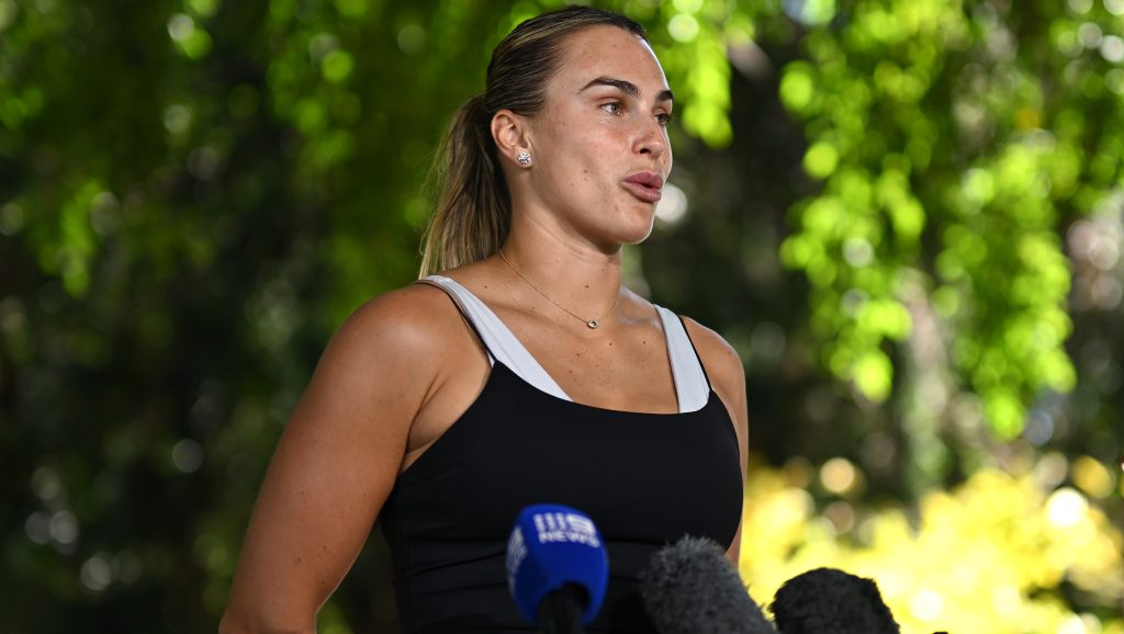 „Legközelebb megtartanám a pályaméretet, de én kétszer szerválhatnék” – Szabalenka visszavágót szeretne a nemek harcában