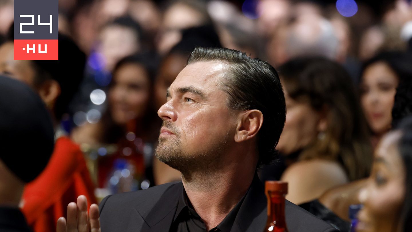 Leonardo DiCaprio élőben hallgathatta végig egy díjátadón, ahogy Jeff Bezosszal való bulizása miatt kritizálták