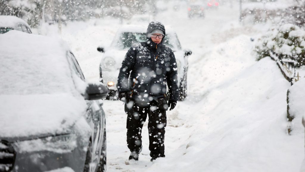 Havazás és extrém hideg bénítja Európát