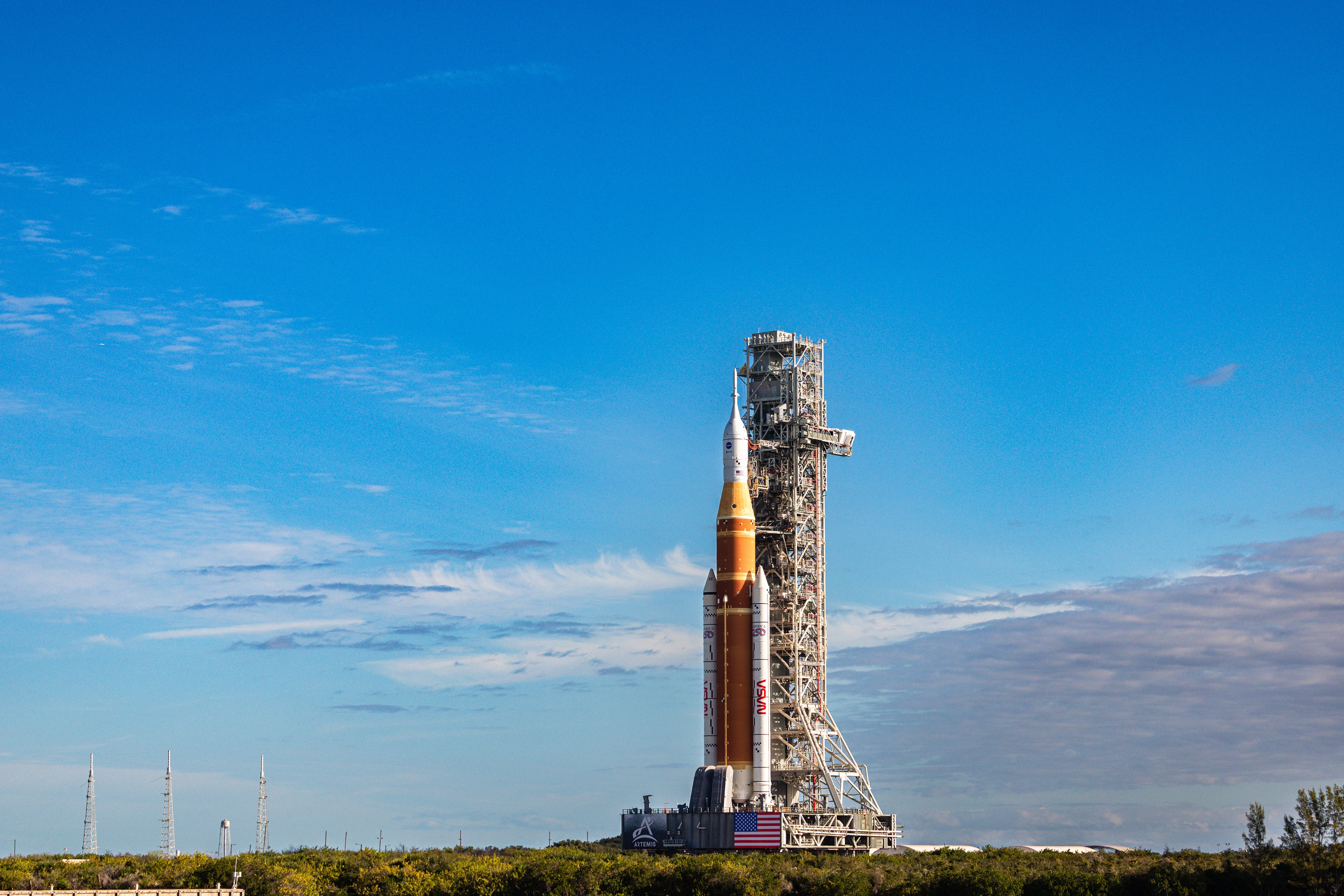 nasa, sls, rakéta, kilövőállomás, hold, artemis-2