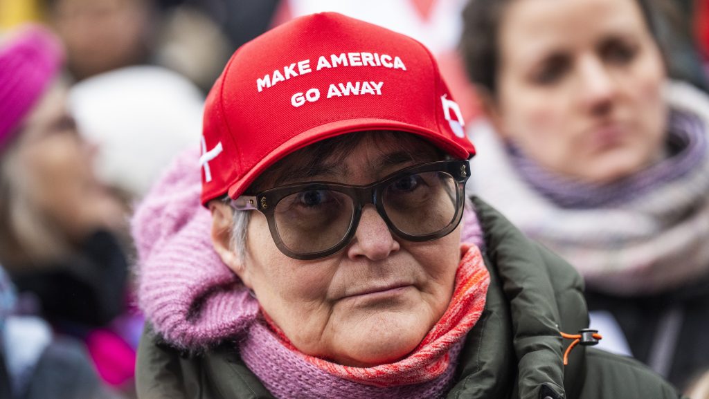 dánia, grönland, maga, make america great again, tüntetés, sapka