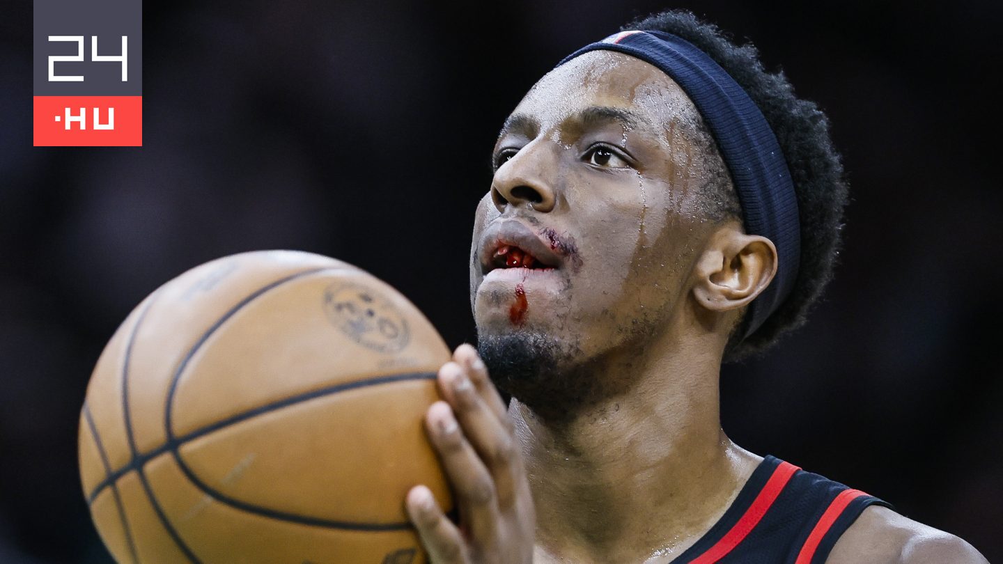 Kivérték a fogát egy kosarasnak, ömlött a vér az NBA-meccsen