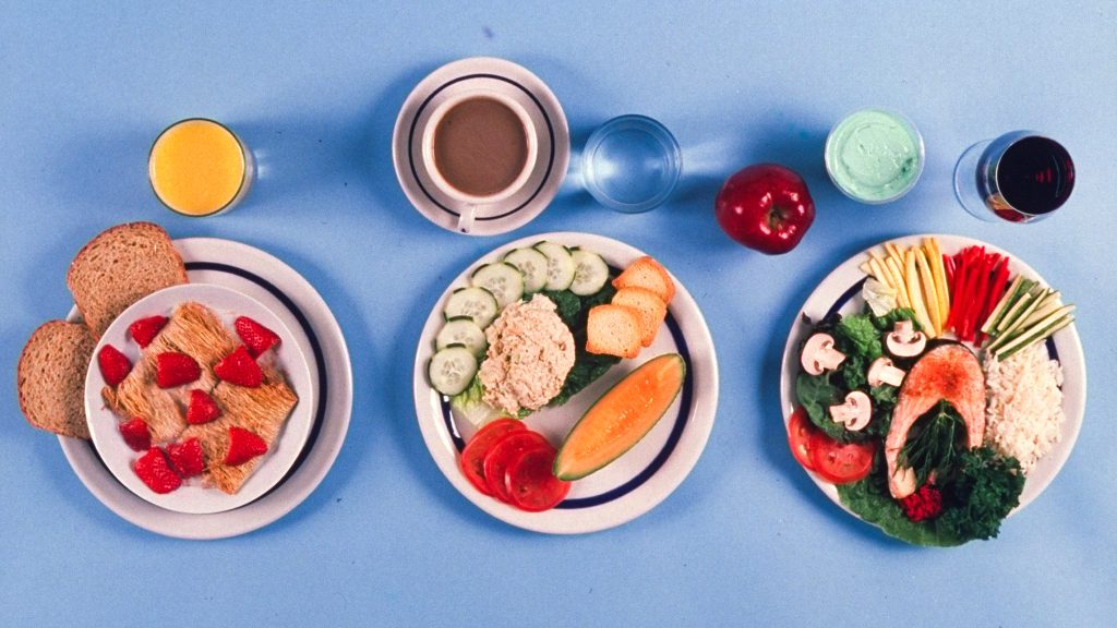 Rántott hús, sült krumpli, sütemény: veszélyes betegségeket kockáztat, aki így eszik