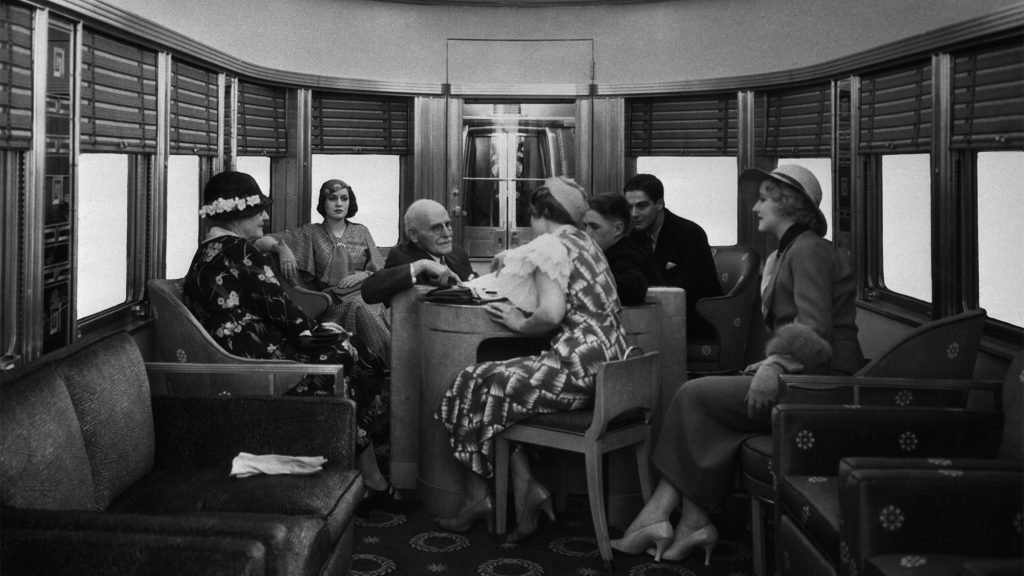 Így vittek luxust a vonatokra